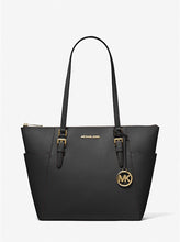 Cargar imagen en el visor de la galería, CHARLOTTE LARGE SAFIANO LEATHER TOP ZIP TOTE BAG