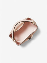 Cargar imagen en el visor de la galería, SURI SMALL LOGO CROSSBODY BAG
