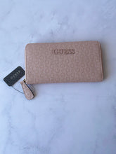 Cargar imagen en el visor de la galería, BOWIE  DEBOSSED LOGO ZIP-AROUND PINK  WALLET

