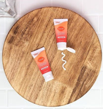 Cargar imagen en el visor de la galería, TUBE DEODORANT CLEAN TANGERINE travel size
