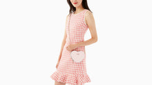Cargar imagen en el visor de la galería, LOVE SHACK MINI HEART CROSSBODY PURSE
