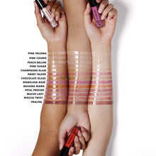 Cargar imagen en el visor de la galería, LIP PLUMPING LIP GLOSS
