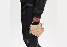Cargar imagen en el visor de la galería, HEAR CROSSBODY WITH HEART PRINT
