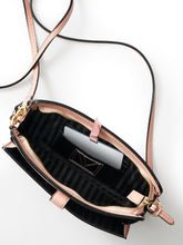 Cargar imagen en el visor de la galería, THE VICTORIA CONVERTIBLE CROSSBODY
