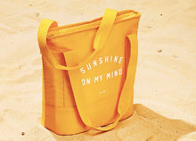 Cargar imagen en el visor de la galería, COOLER TOTE YELLOW
