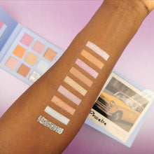 Cargar imagen en el visor de la galería, EYESHADOW PALETTE PHOEBE
