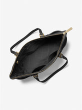 Cargar imagen en el visor de la galería, CHARLOTTE LARGE SAFIANO LEATHER TOP ZIP TOTE BAG
