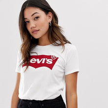 Cargar imagen en el visor de la galería, VINTAGE LEVI'S® LOGO T-SHIRT
