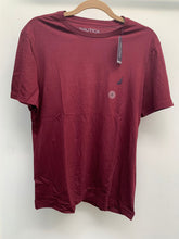 Cargar imagen en el visor de la galería, CLASIC LOGO T-SHIRT
