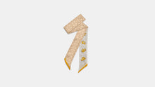 Cargar imagen en el visor de la galería, SIGNATURE CHICK PRINT SILK SKINNY SCARF
