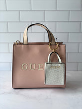 Cargar imagen en el visor de la galería, RIOS LOGO MINI TOTE
