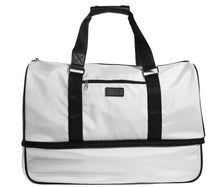Cargar imagen en el visor de la galería, NYLON TRAVEL DUFFLE BAG
